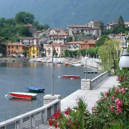 別荘 La Sosta Sul Lago *